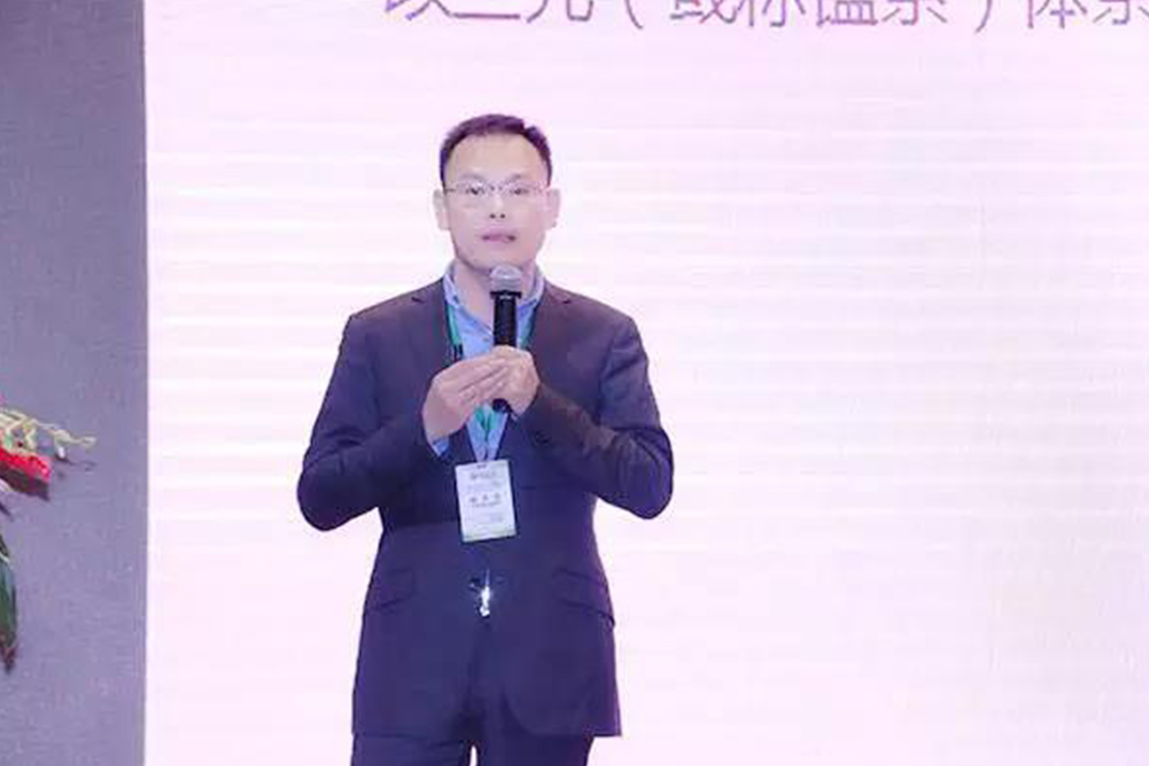 兴发娱乐锂能赞助并出席第三届中国新能源汽车总工技术峰会暨第二届运营商与车企对接采购交流会3.jpg